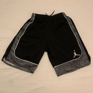 Boys Medium Jordan brand basketball shorts